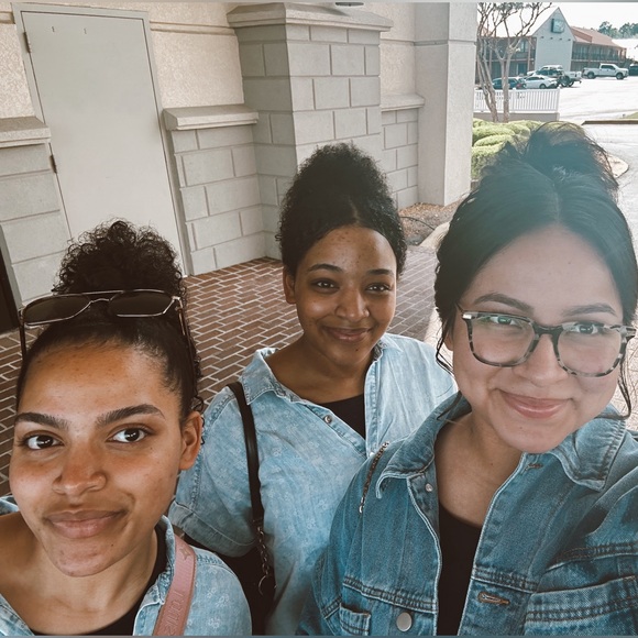 Hi✨ - Picture 2 of 3